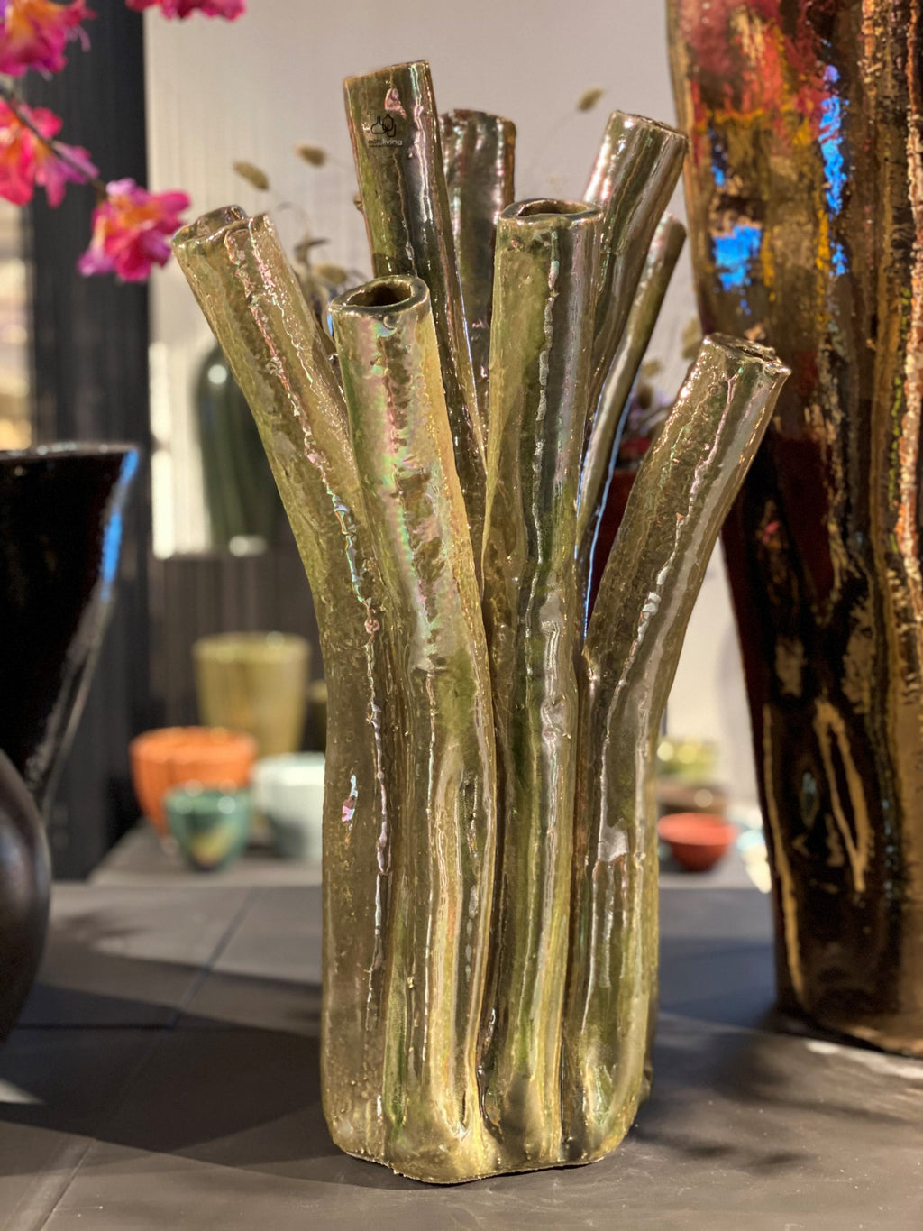 HV186 Tube Vase
